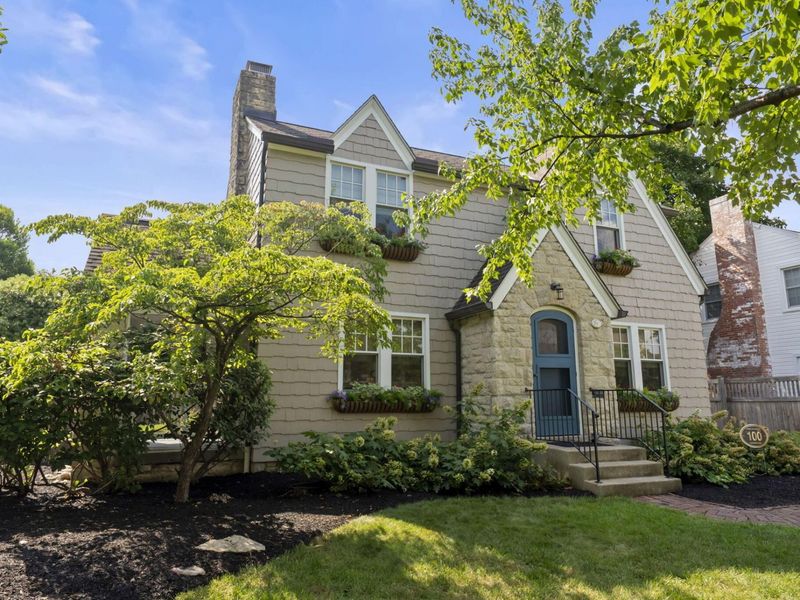 1845 Andover Road, Upper Arlington, OH 43212 Photo 2