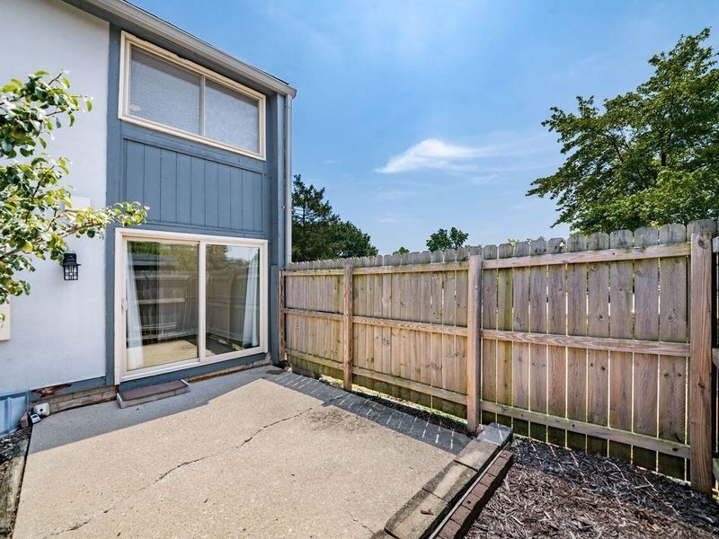 1046 Merrimar Circle N, Unit A, Columbus, OH 43220 Photo 41