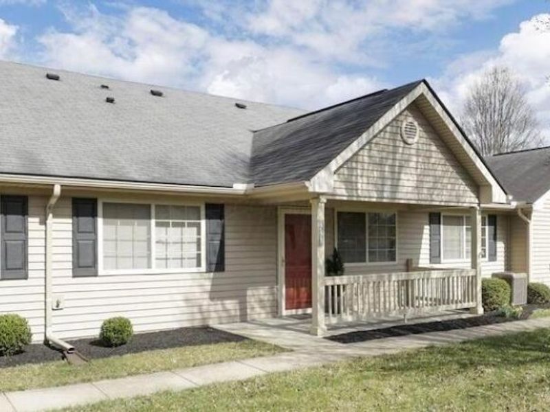 240 Wildwood Court, Heath, OH 43056 Photo 1