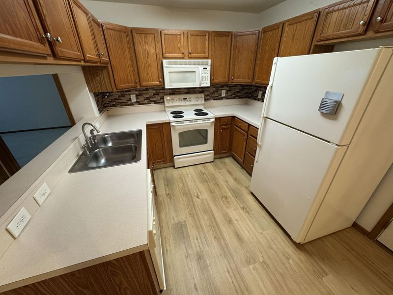 240 Wildwood Court, Heath, OH 43056 Photo 6