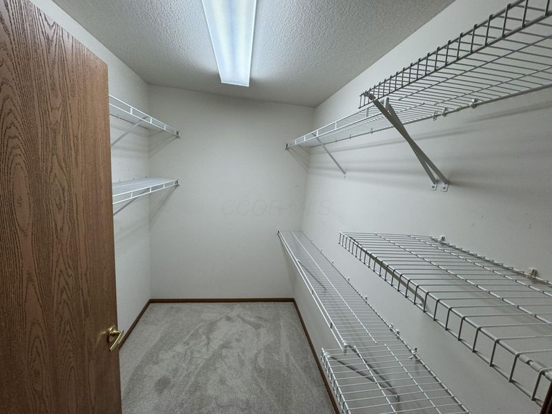 240 Wildwood Court, Heath, OH 43056 Photo 9