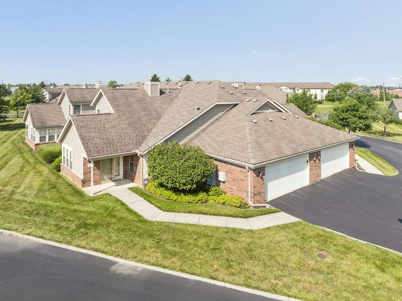 441 Charles Spring Drive, Powell, OH 43065 Photo 2