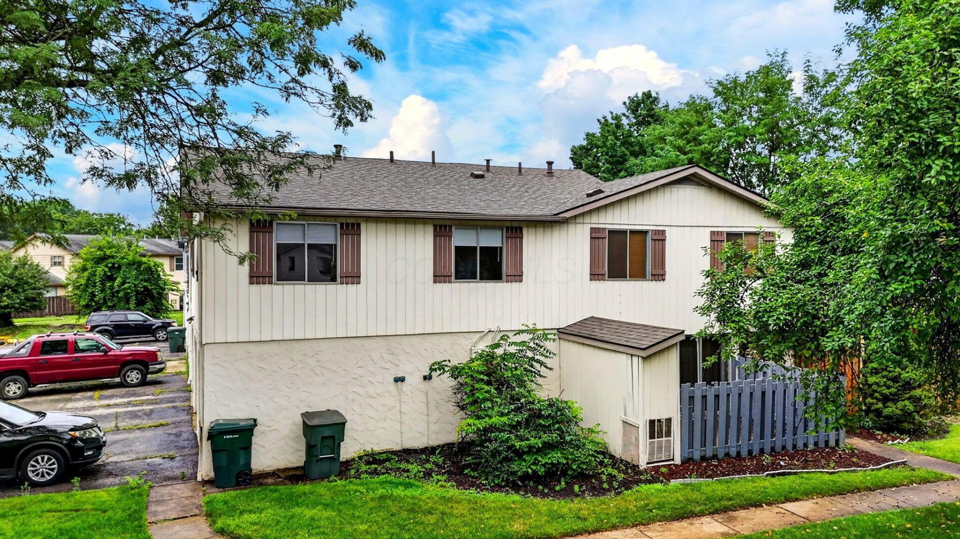 2519 Burgandy Lane , Unit A, Columbus, OH 43232 Main Photo