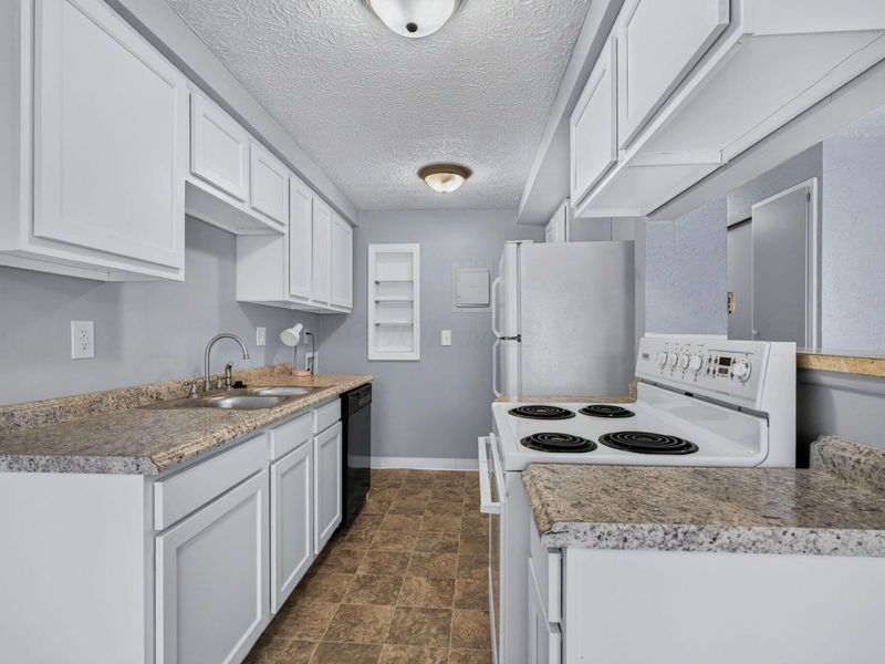2519 Burgandy Lane, Unit A, Columbus, OH 43232 Photo 20