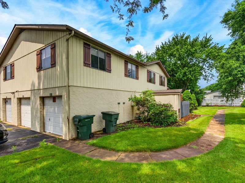 2519 Burgandy Lane, Unit A, Columbus, OH 43232 Photo 5