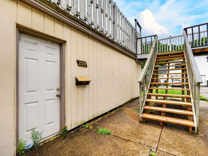2519 Burgandy Lane, Unit A, Columbus, OH 43232 Photo 8