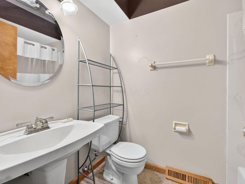 6020 E Walnut Street, Westerville, OH 43081 Photo 44