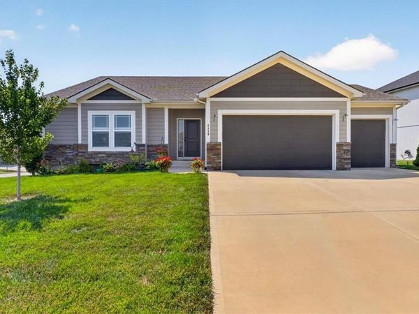 2339 NE Skopelos Court, Blue Springs, MO 64029