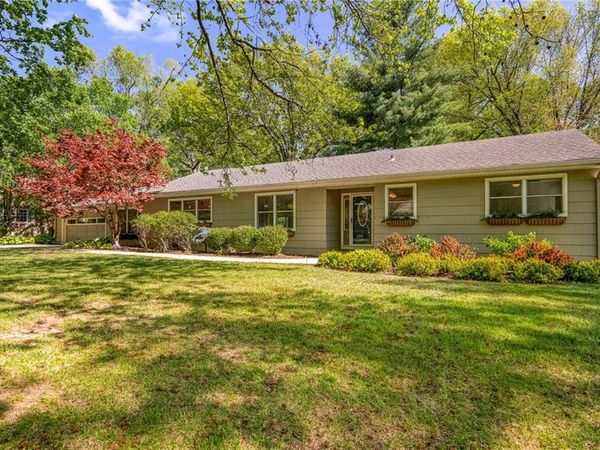 2105 W 97th Street, Leawood, KS 66206