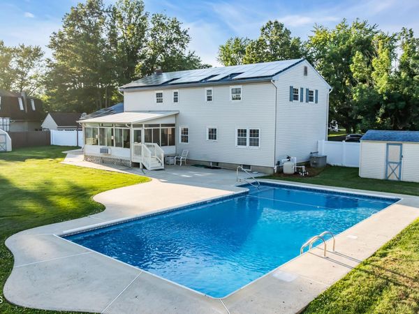 135 Coachman Drive N, Freehold, NJ 07728