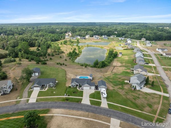 11797 Crystal Ridge Drive NE, Sparta, MI 49345