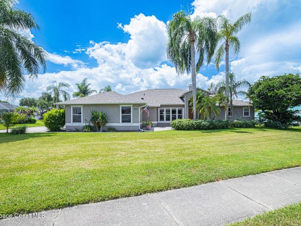 211 Lake Shore Drive , Merritt Island, FL 32953