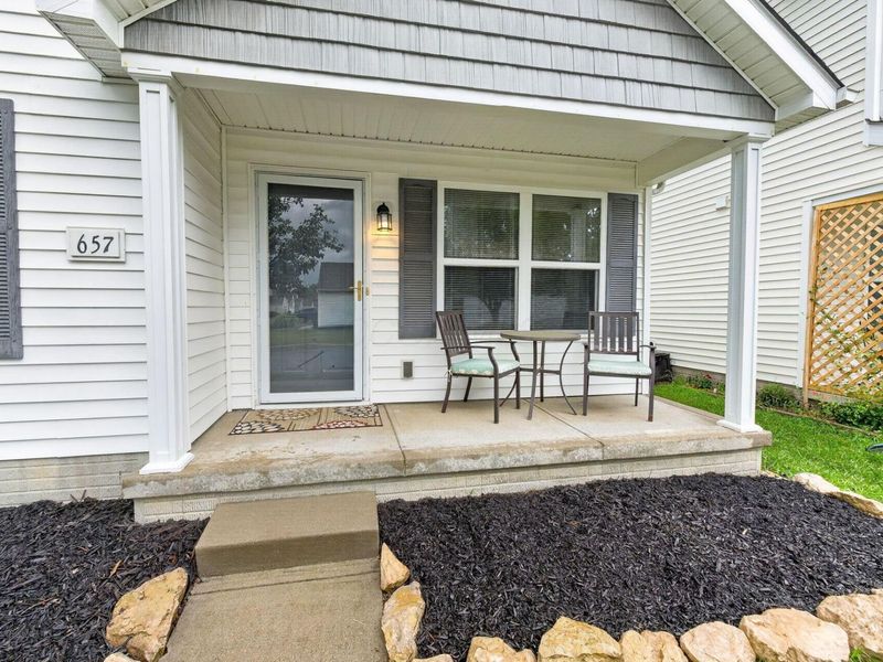 657 Gleaming Drive, Galloway, OH 43119 Photo 2