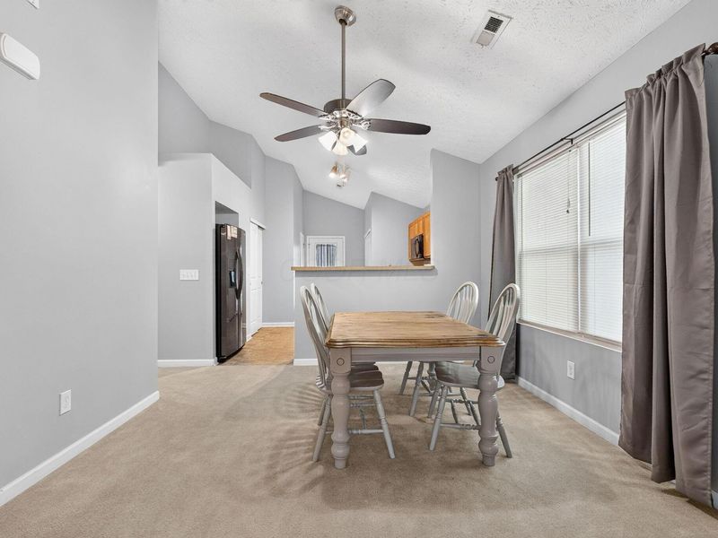 657 Gleaming Drive, Galloway, OH 43119 Photo 8