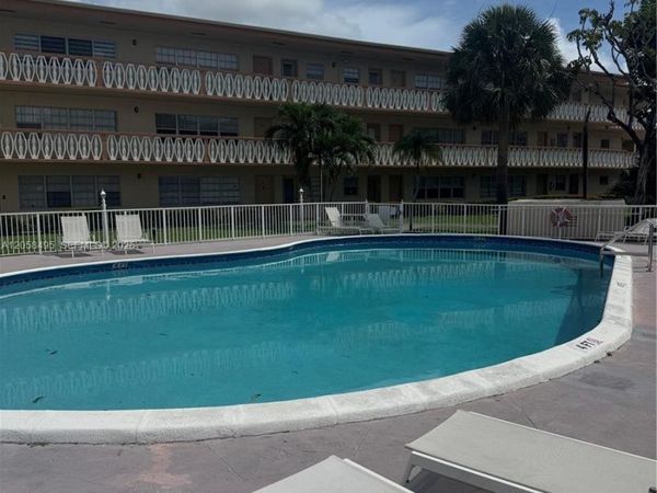 11855 NE 19th Dr, Unit 22, North Miami, FL 33181