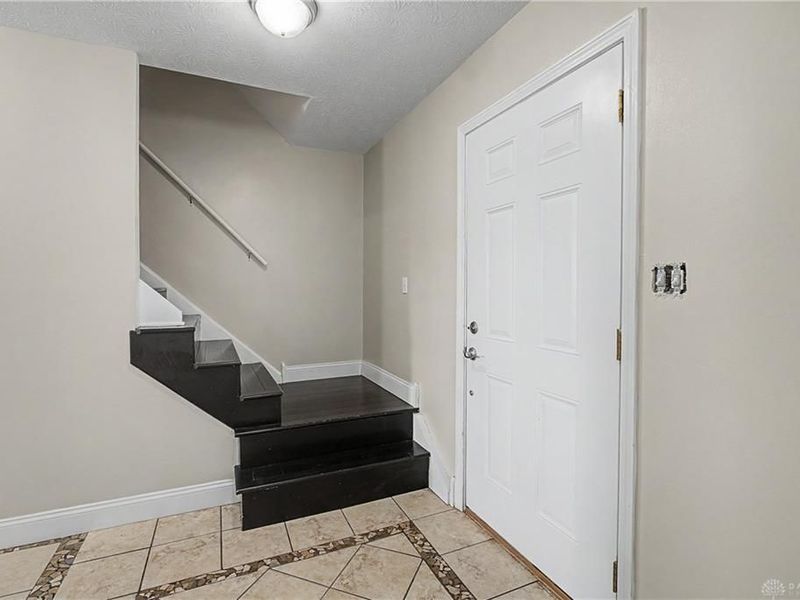 262 Cambridge Drive, Fairborn, OH 45324 Photo 4