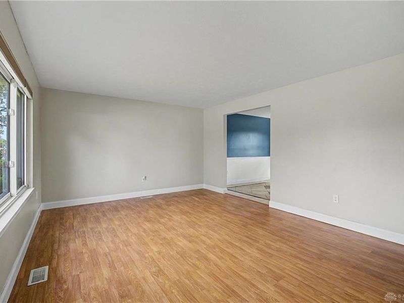 262 Cambridge Drive, Fairborn, OH 45324 Photo 7
