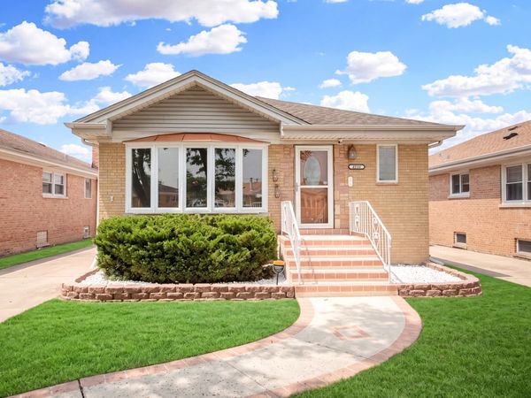 4536 N Opal Avenue , Norridge, IL 60706