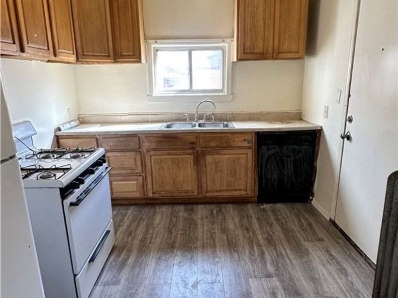 1828 Noble Road, East Cleveland, OH 44112 Photo 10