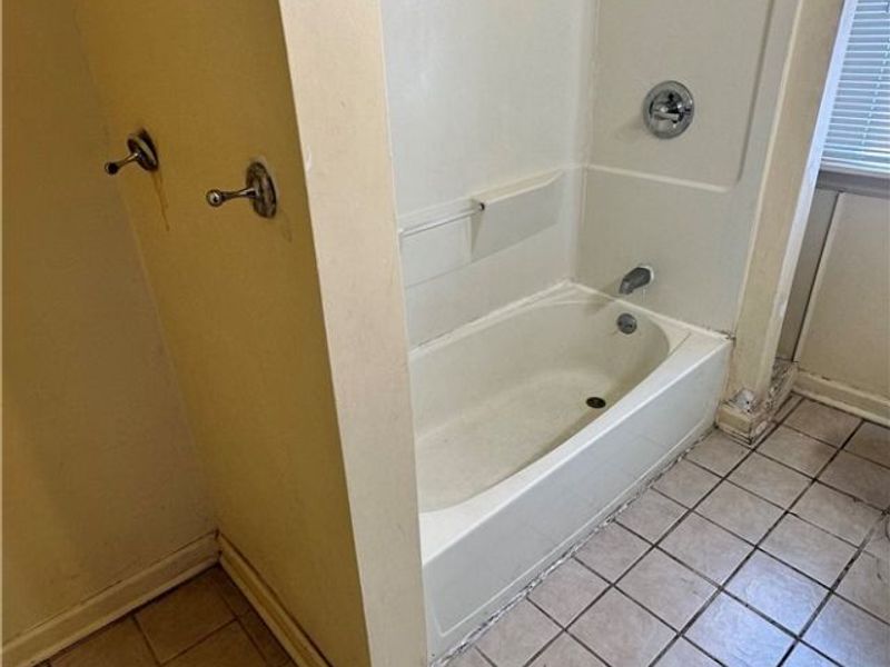 1828 Noble Road, East Cleveland, OH 44112 Photo 24