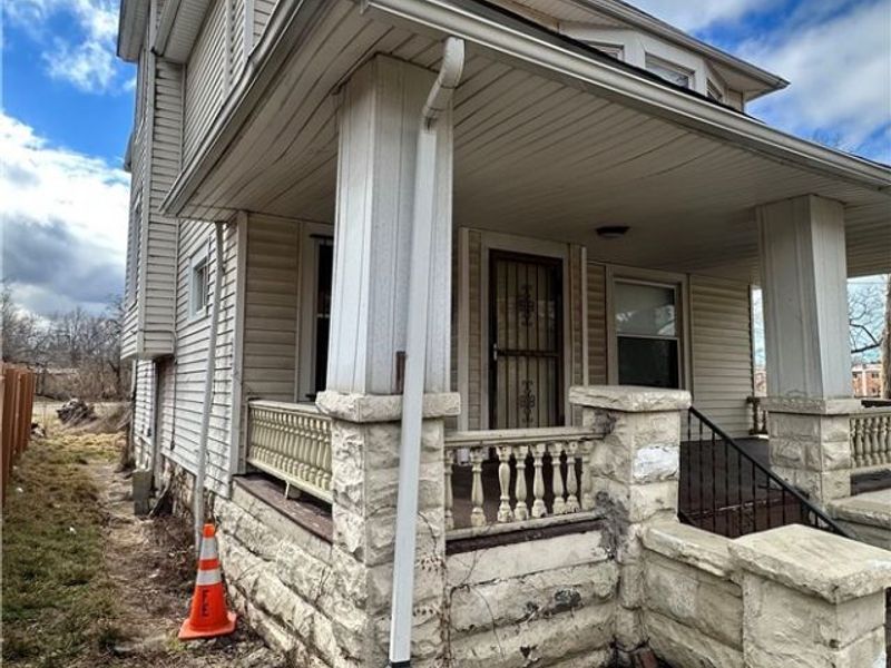 1828 Noble Road, East Cleveland, OH 44112 Photo 3