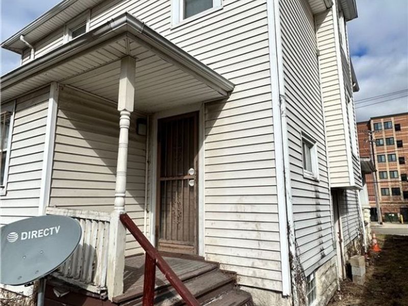 1828 Noble Road, East Cleveland, OH 44112 Photo 4