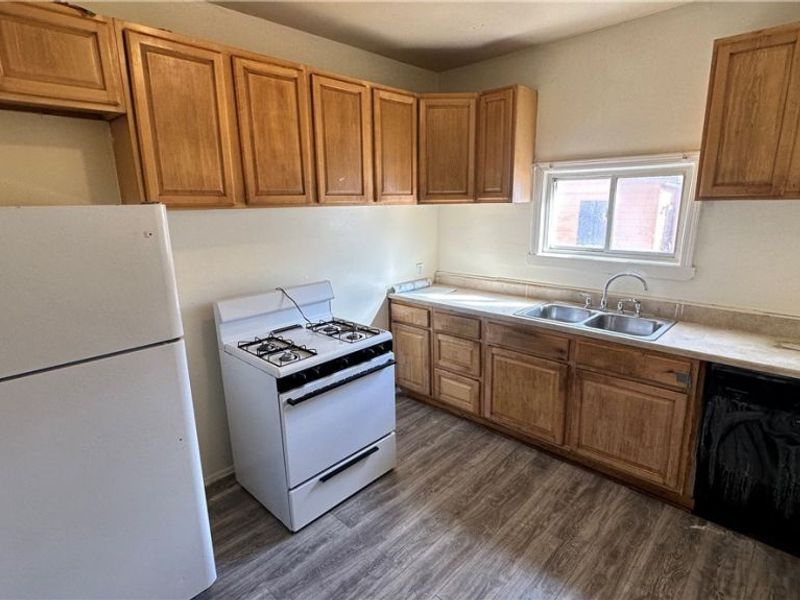 1828 Noble Road, East Cleveland, OH 44112 Photo 9