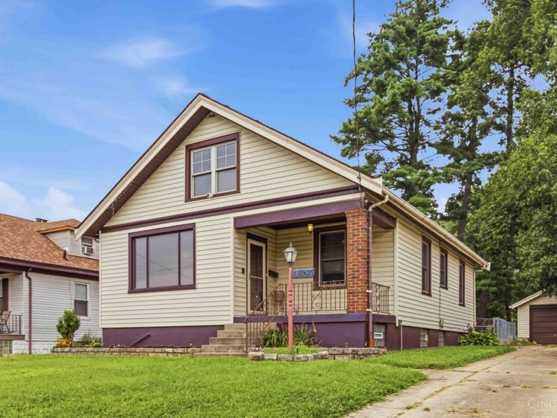 3606 Homelawn Avenue, Cheviot, OH 45211 Photo 3