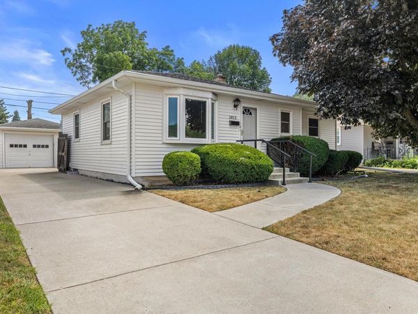 1815 Jupiter AVENUE, Racine, WI 53404