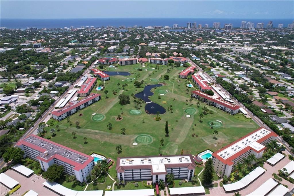 1 High Point Cir W, Unit 303, Naples, FL 34103 Photo