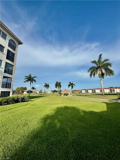 1 High Point Cir W, Unit 303, Naples, FL 34103 Photo