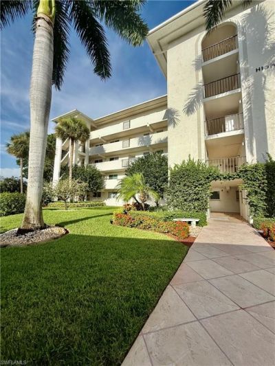 1 High Point Cir W, Unit 303, Naples, FL 34103 Photo