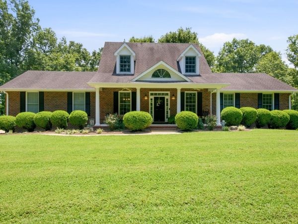 349 Parkview Ln , Centerville, TN 37033