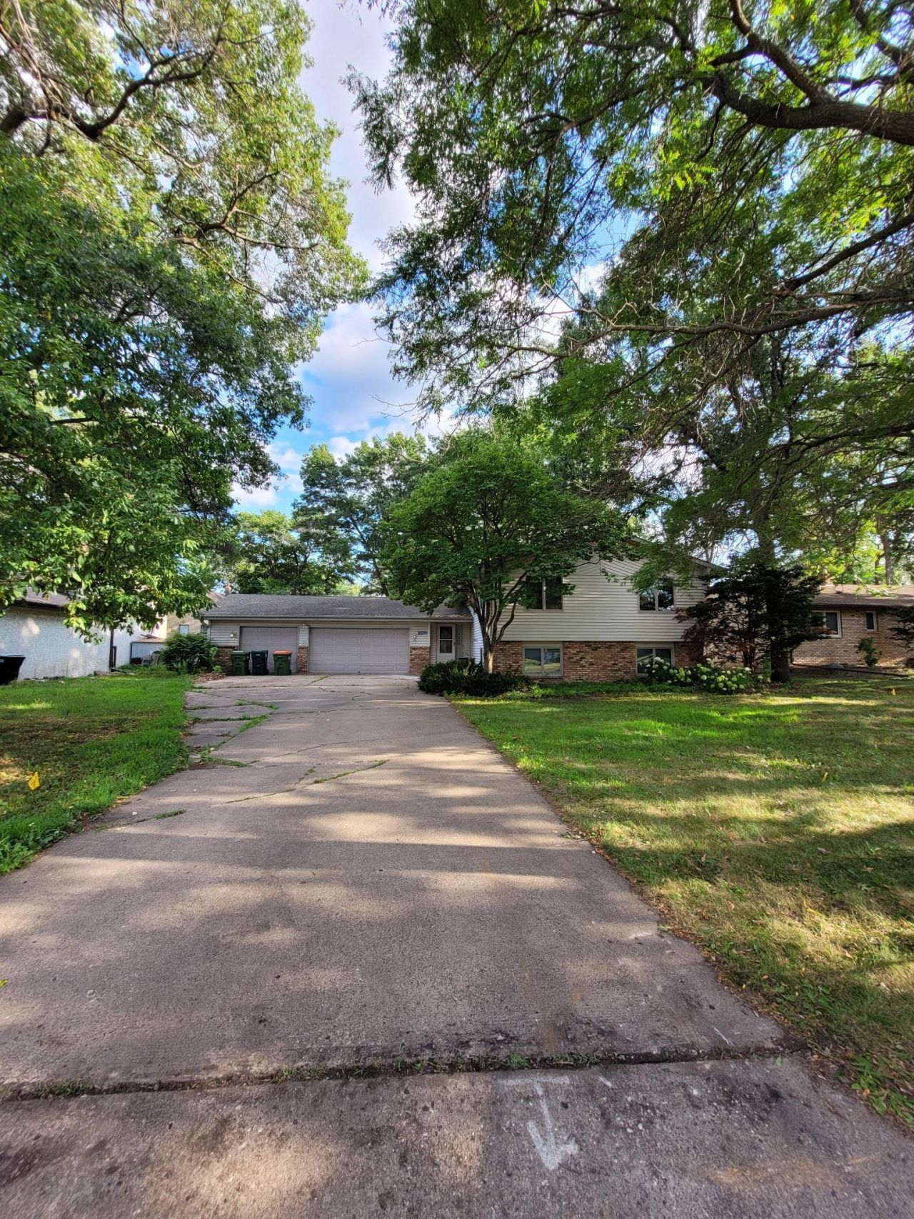 820 86th Lane NW Coon Rapids, MN 55433