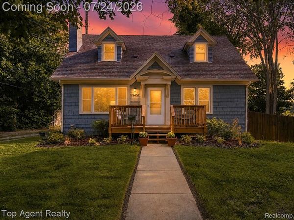 23457 Buckingham Street, Clinton Twp, MI 48036