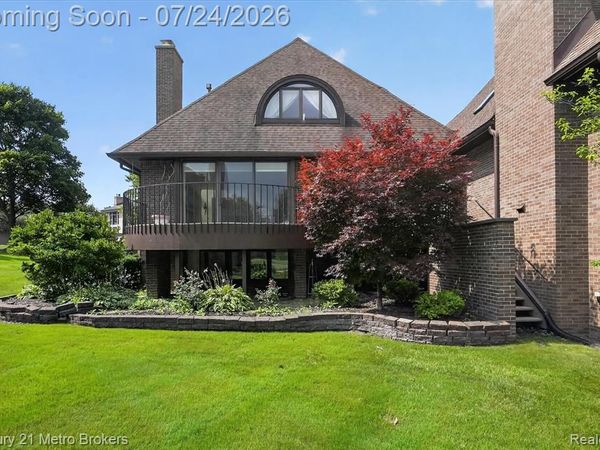 9095 S Saginaw Road, Grand Blanc Twp, MI 48439