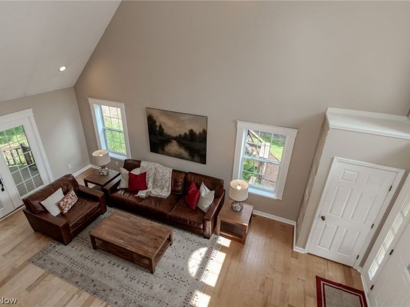 102 Middle Post Point , Chardon, OH 44024 Photo 10