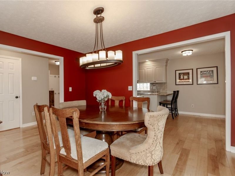 102 Middle Post Point , Chardon, OH 44024 Photo 11