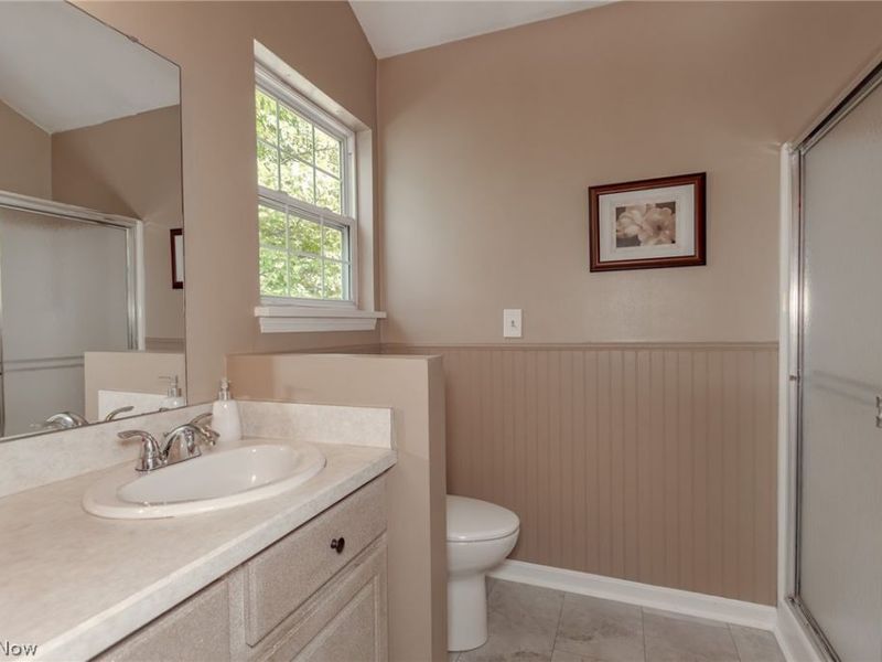 102 Middle Post Point , Chardon, OH 44024 Photo 32