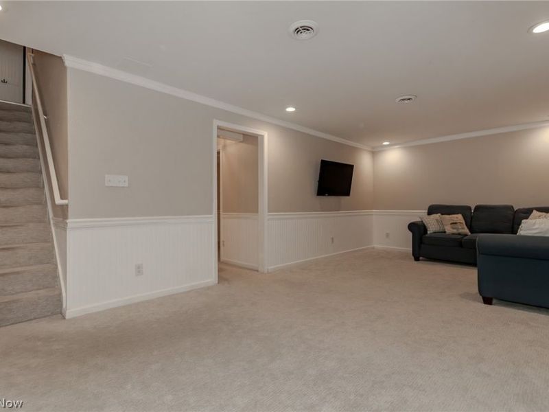 102 Middle Post Point , Chardon, OH 44024 Photo 37