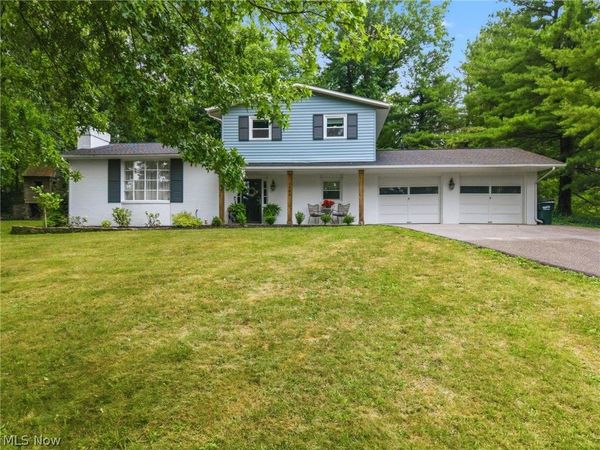1884 Spring Valley Avenue NW, Canton, OH 44708