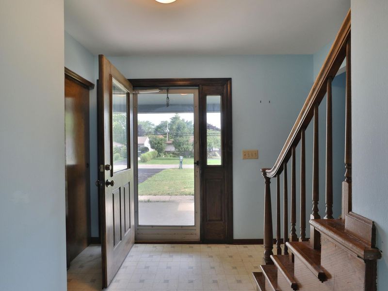 1533 Francisco Road, Columbus, OH 43220 Photo 3