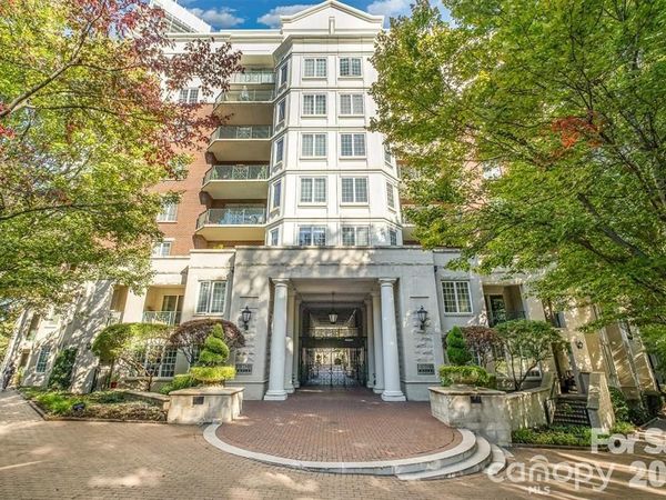 300 W 5th Street, Unit 2, Charlotte, NC 28202