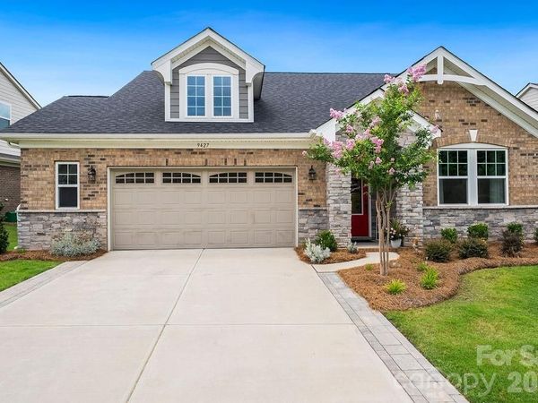 9427 Liberty Hill Drive , Charlotte, NC 28227