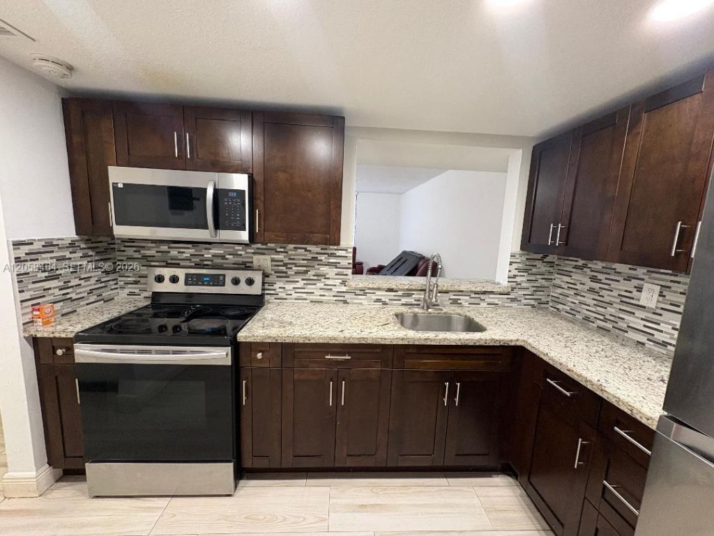 8015 SW 107th Ave, Unit 222, Miami, FL 33173 Photo