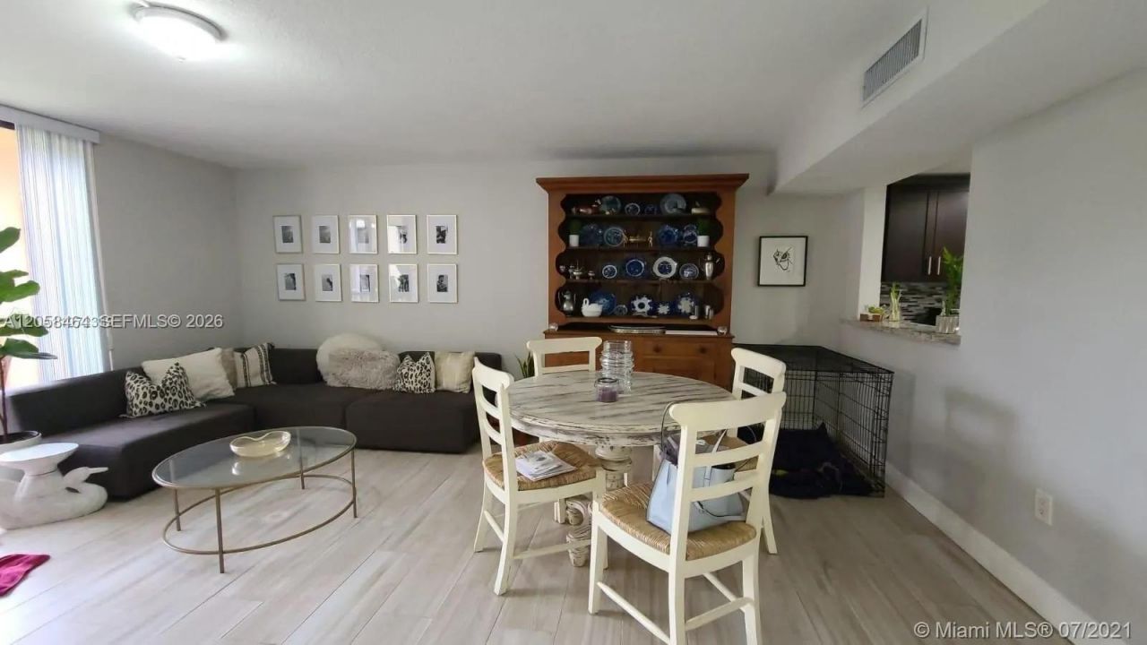 8015 SW 107th Ave , Unit 222, Miami, FL 33173 Photo
