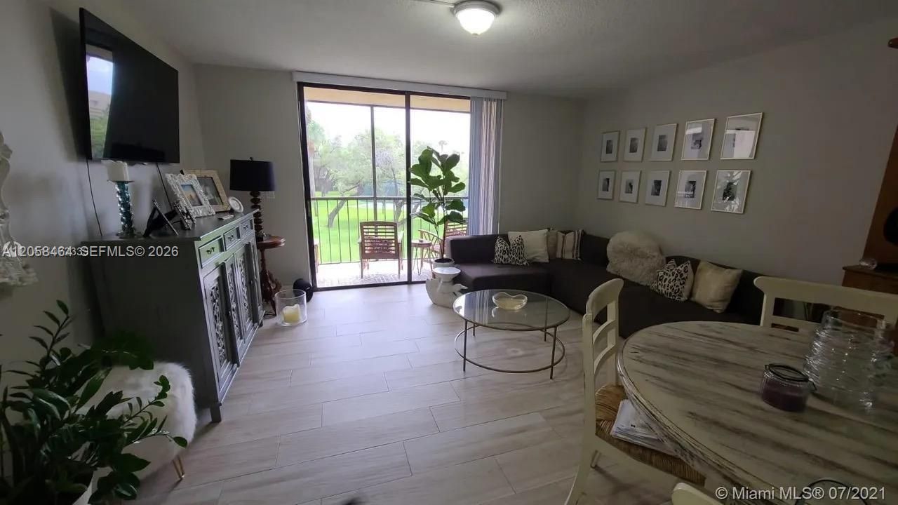 8015 SW 107th Ave , Unit 222, Miami, FL 33173 Photo