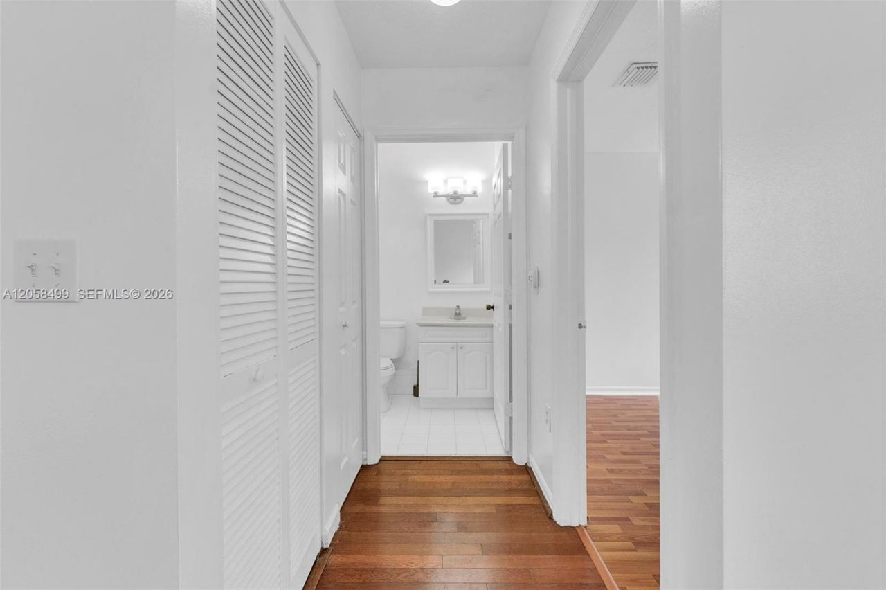 7851 NW 6th St, Unit 205B, Pembroke Pines, FL 33024 Photo