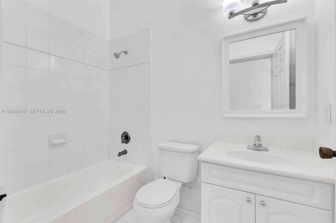 7851 NW 6th St, Unit 205B, Pembroke Pines, FL 33024 Photo