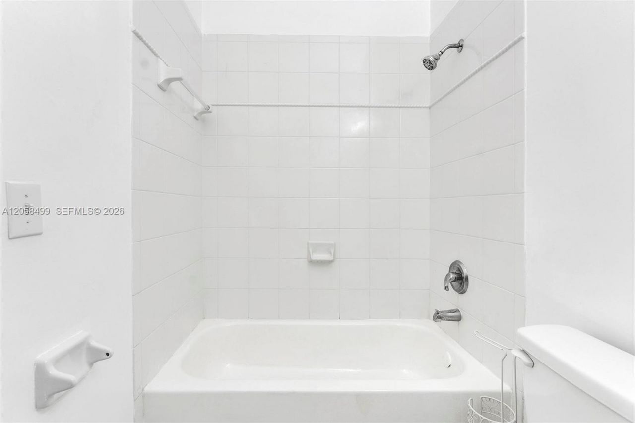 7851 NW 6th St, Unit 205B, Pembroke Pines, FL 33024 Photo